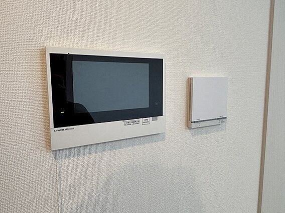 テレビモニター...