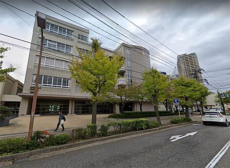 新潟市立新潟小学校(107m)