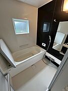 1坪バスルーム、お子様と一緒でものびのび使えます。