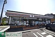 セブンイレブン草加氷川町西店 徒歩6分。 460m