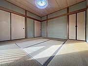 和の空間に配慮した住まい。客間としてもくつろぎの空間としても使えます♪