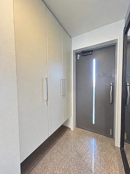 玄関を拡大表示