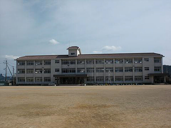 画像27:鶴居小学校