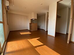 サントゥール ミディ 202 1階ワンルームのリビング/ダイニング