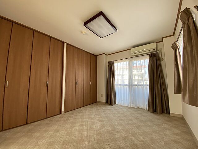 寝室