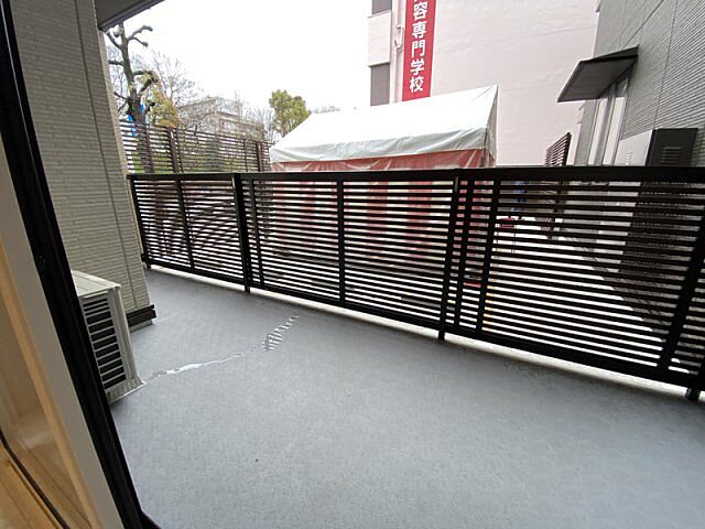 バルコニー