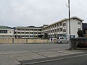 市川町立甘地小学校