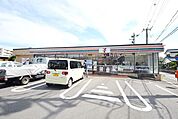 セブンイレブン座間南栗原3丁目店 479m