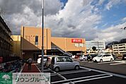 ヤオコー藤沢片瀬店 899m