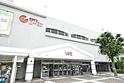 緑園都市ショッピングプラザ相鉄ライフ 145m