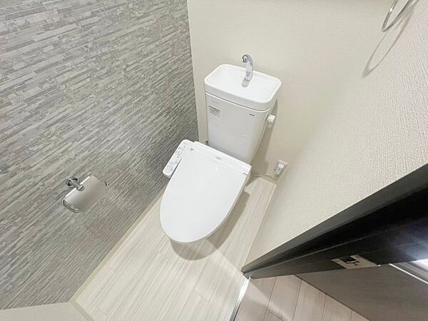 画像5:綺麗なトイレにはウォシュレット標準装備です。 