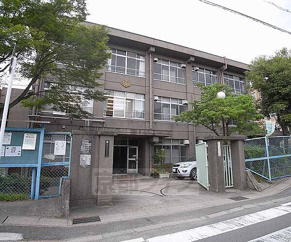 画像20:桃山小学校まで630m 活気溢れる小学校です。