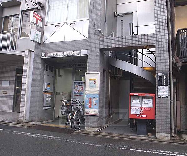 画像6:京都新町蛸薬師郵便局まで88m 昔ながらの京町屋が並ぶ一角