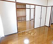 床もぴかぴか