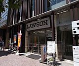 ローソン烏丸三条店まで77m 街中のコンビニです