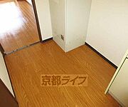 冷蔵庫もしっかり置けます