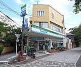 ファミリーマート梶友西向日駅前店まで350m 西向日の目の前です。