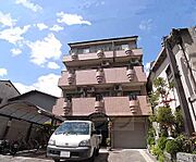 立地が便利なマンションです。