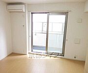 明るいお部屋です