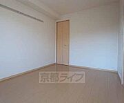 広々とした部屋です。