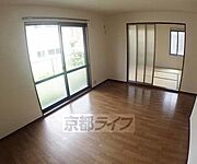 とても広々とした綺麗なお部屋です。
