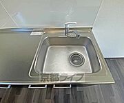 使いやすい大きさのシンクです。