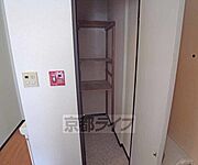 ちょっとした収納になってます