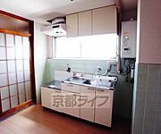 キッチンも広いです。