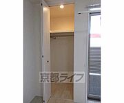 奥行きのある収納です