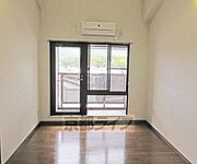 広々とした洋室7帖です