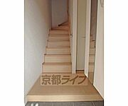 玄関ホールと階段です。
