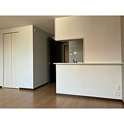 ジャヌー元今泉 301 3階1LDKのリビング/ダイニング