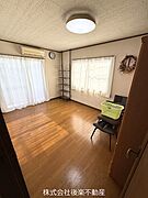 2面に窓があり換気しやすいです。