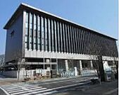 岡山県立図書館（610m）