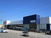 大阪屋ショップ秋吉店 650m