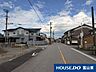 外観：道路幅員は、歩道含めて約10ｍ！ゆとりがあるので車の駐車も落ち着いてできます(^^)/
