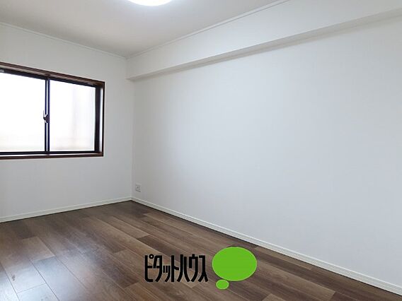 洋室6.7帖