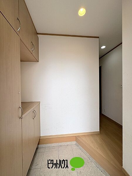 玄関を拡大表示