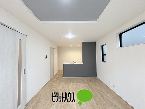 リビング/ダイニングを拡大表示