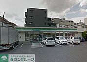 ファミリーマート高野台二丁目店 徒歩10分。コンビニ 730m