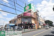 ライフ西大泉店 徒歩12分。スーパー 960m