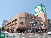 ライフ落合南長崎駅前店 徒歩5分。スーパー 390m
