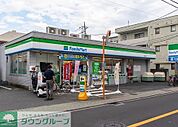 ファミリーマート練馬桜台店 徒歩5分。 350m