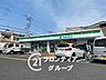 周辺：ファミリーマート堺大野芝町店 徒歩7分。 540m