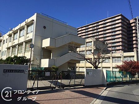 堺市立五箇荘中学校 徒歩2分。 120m