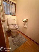 清潔感あふれるトイレで快適な毎日をサポートします。お手入れも簡単で、いつでも清潔に保てます。