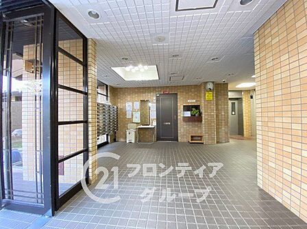 ロビーは重厚感があり、上質な空間を演出しています