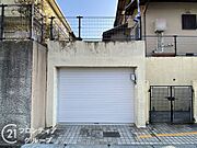 駐車場は、車を安心して停められるスペースです。使いやすい駐車場で、家族全員が快適に利用できるスペースです