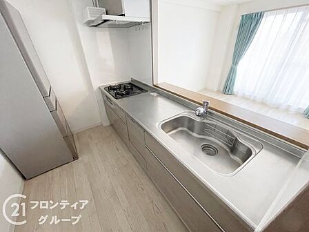 対面カウンターで、家族とコミュニケーションを取りながら料理ができるキッチンです