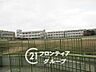周辺：堺市立美木多小学校 徒歩9分。 690m